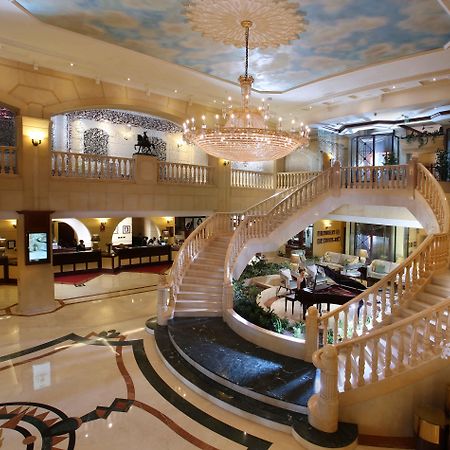 Knight Castle Hotel Dubai Exterior foto Lobby