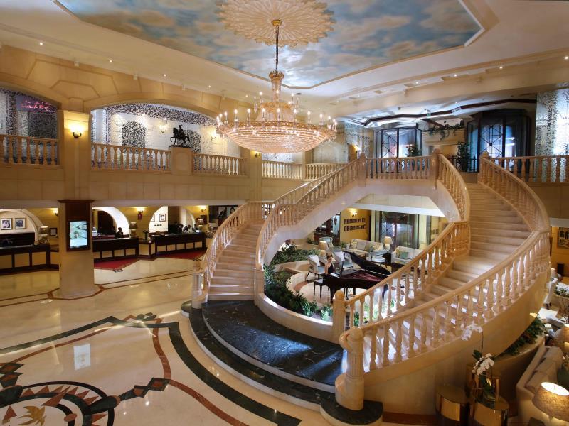 Knight Castle Hotel Dubai Exterior foto The lobby of the Grand Hyatt Hotel