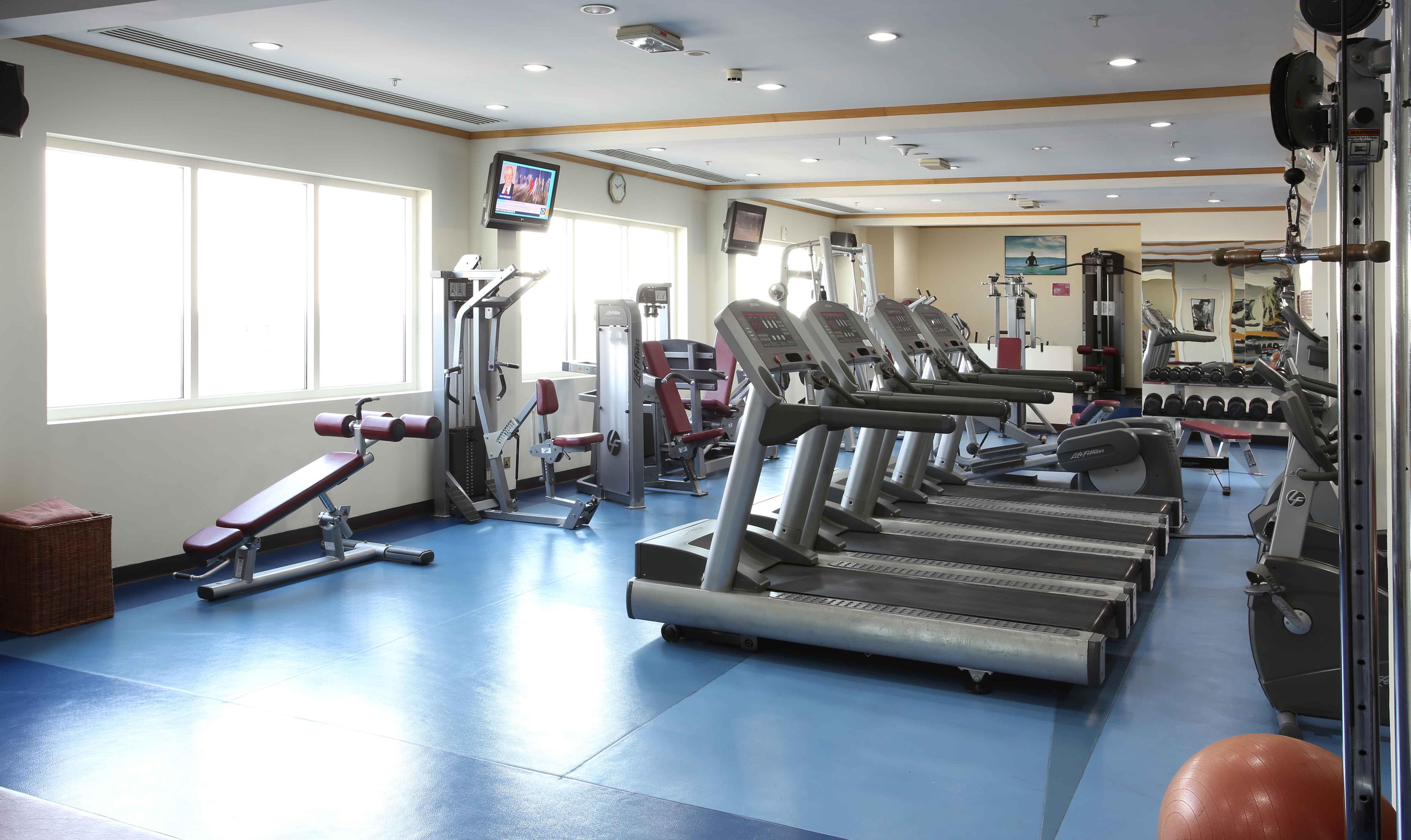 Knight Castle Hotel Dubai Exterior foto A gym in Dubai