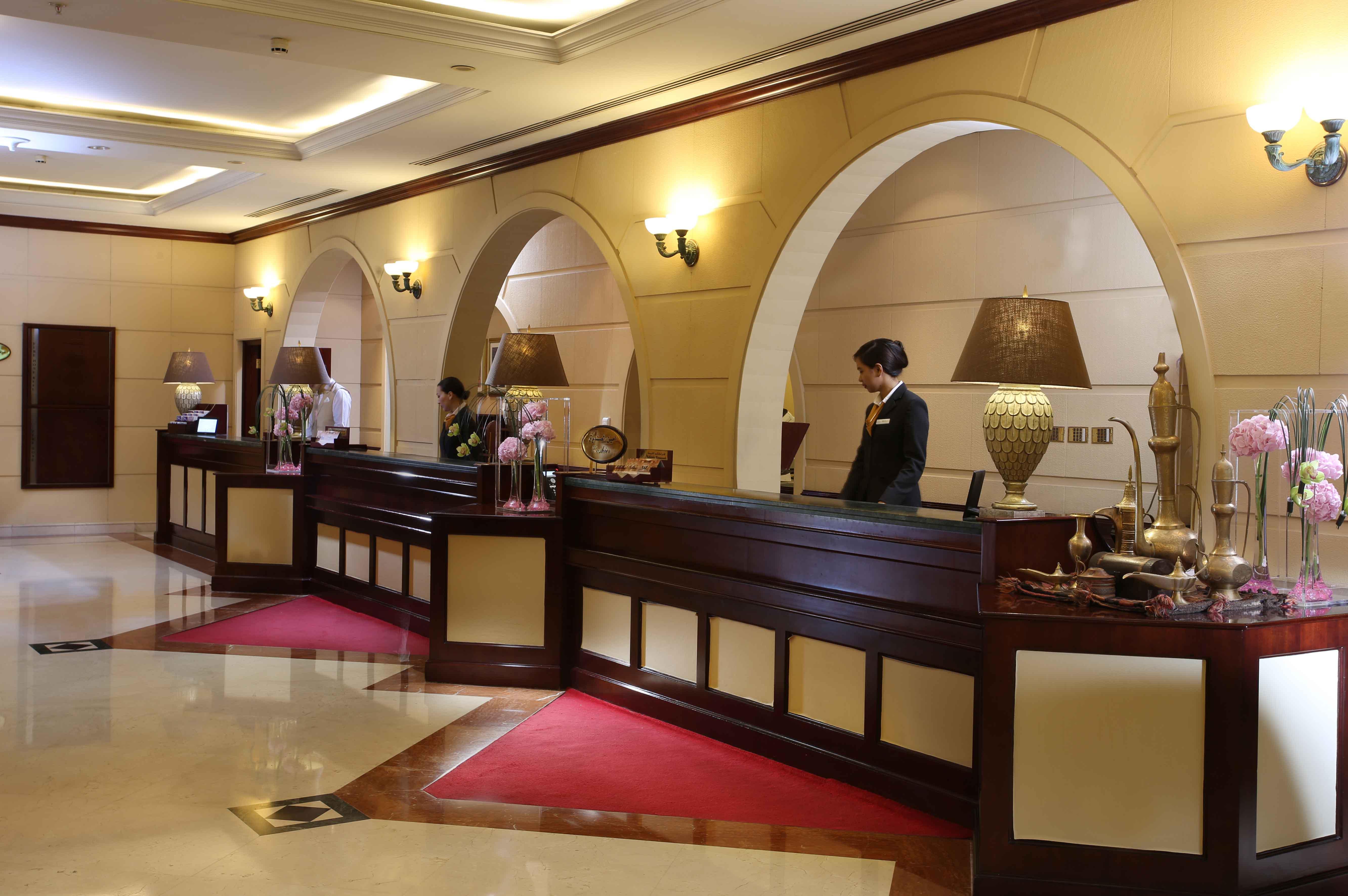 Knight Castle Hotel Dubai Exterior foto The lobby of the hotel