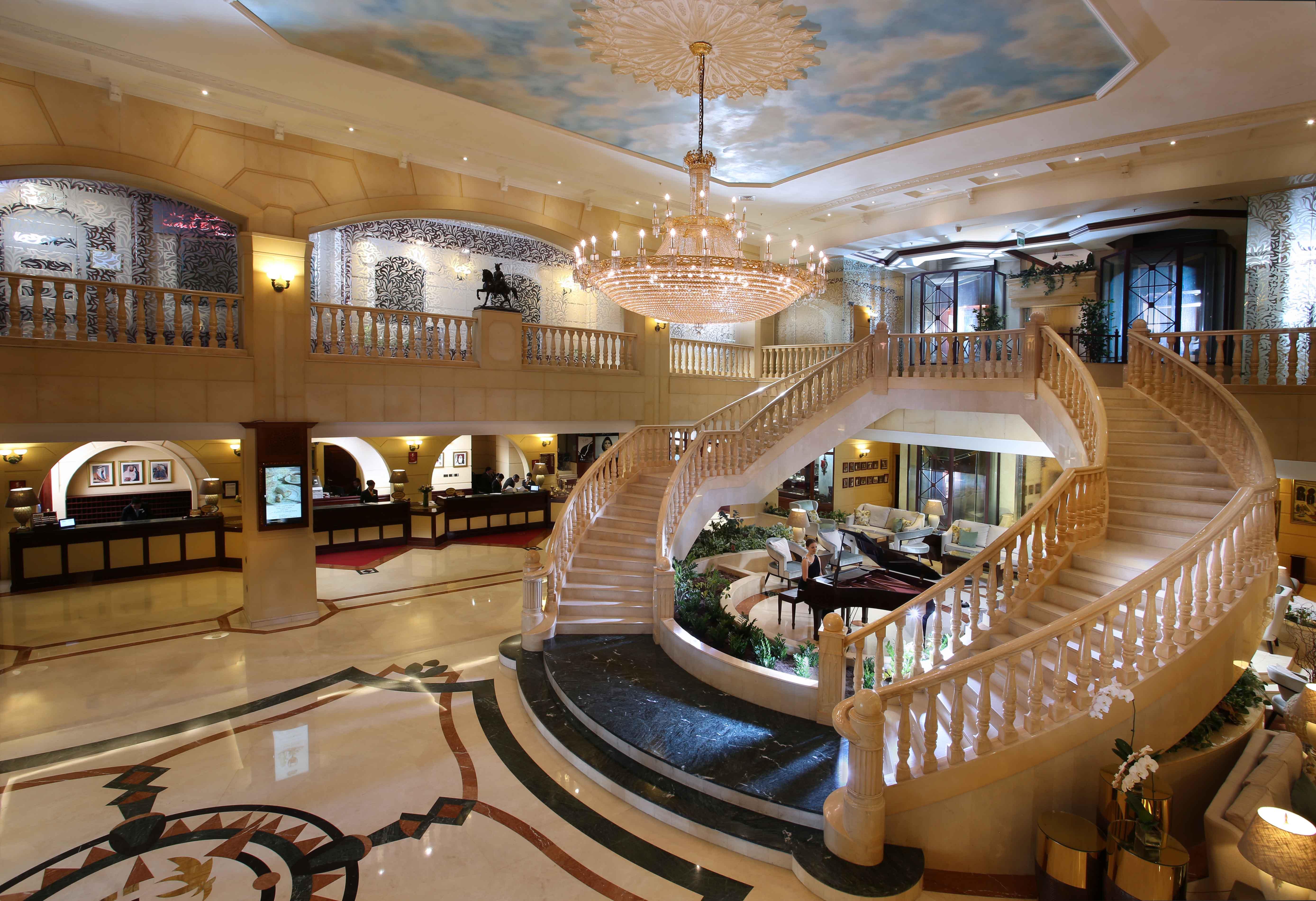 Knight Castle Hotel Dubai Exterior foto Lobby