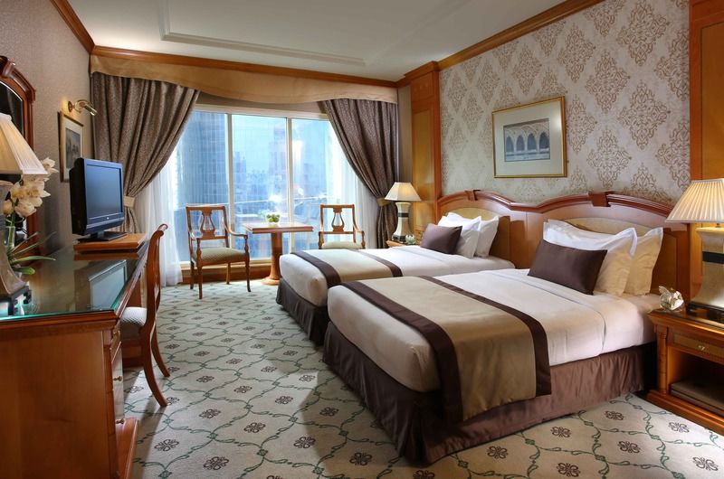 Knight Castle Hotel Dubai Exterior foto A room at the hotel